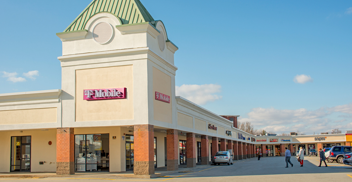 photo of T-Mobile in fall river at flint village plaza