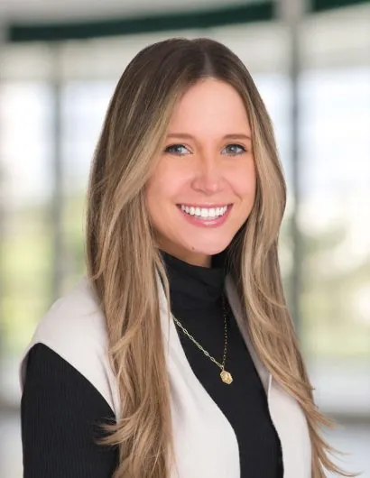 Bio headshot for Janna Pearlstein