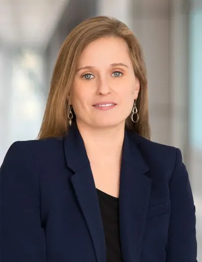 bio photo for Lauren Rogers