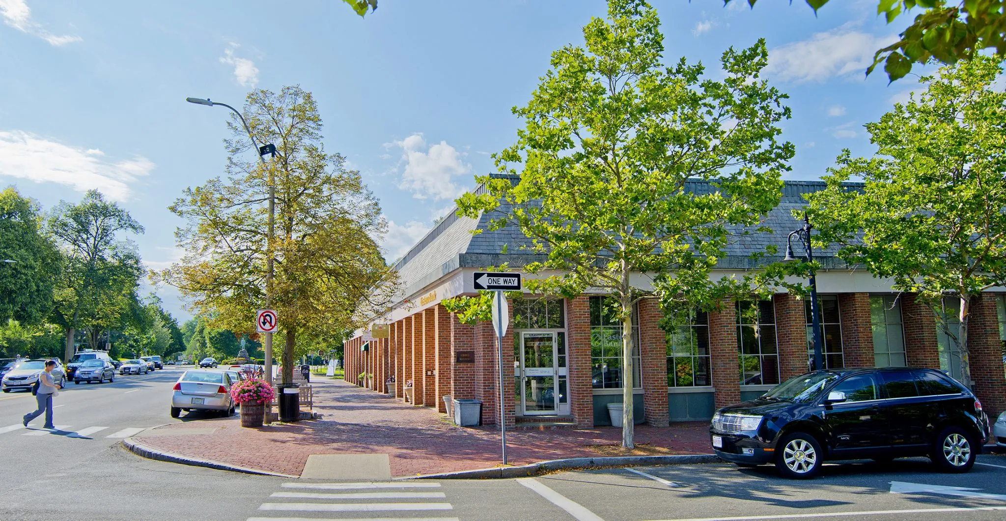 Giroux Building Linear Retail Properties