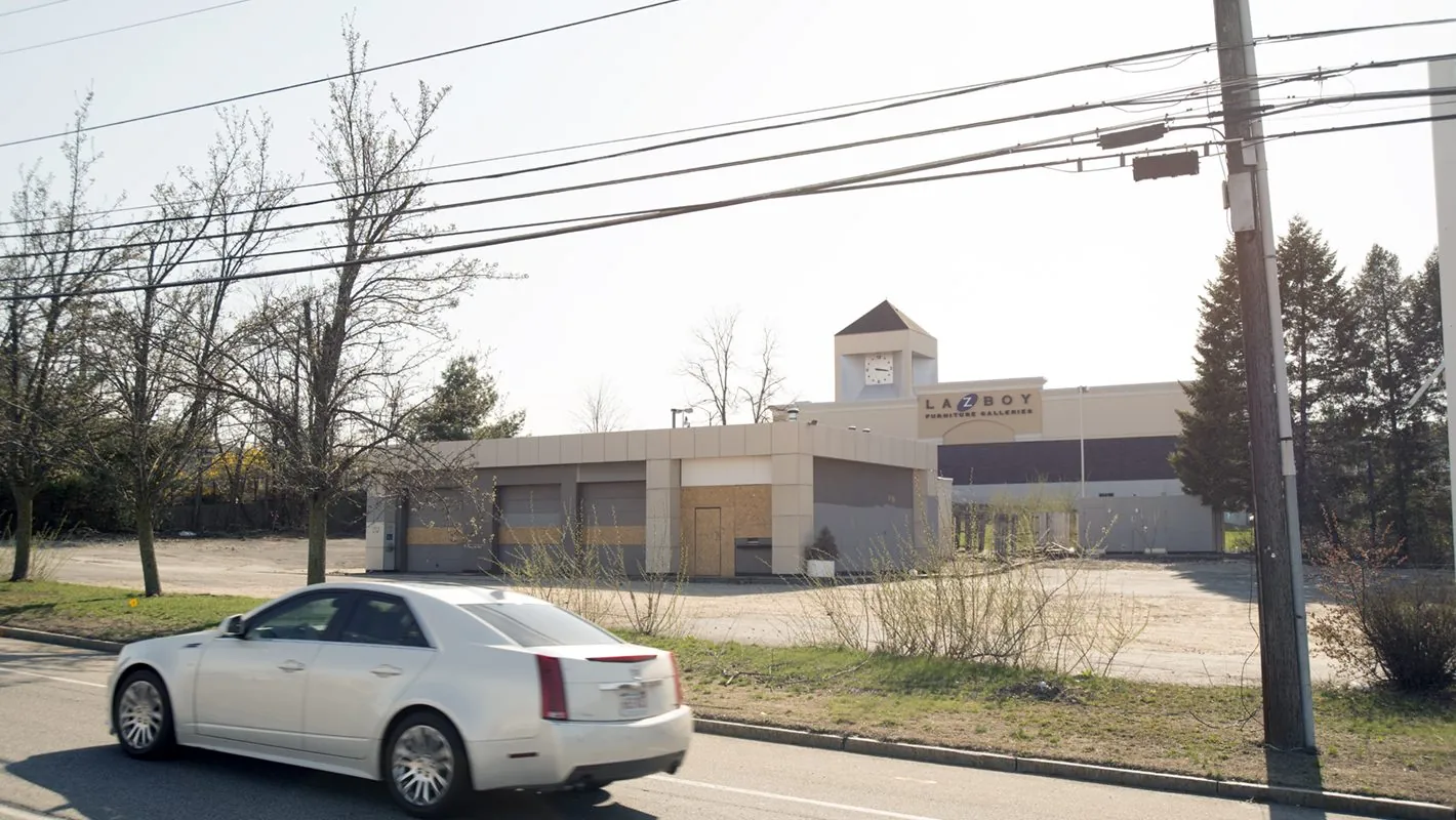 Nashua, NH - Daniel Webster Shops View 1 - Before